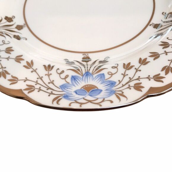 Rare Vintage Wedgwood Blue Lotus Flowers Set 6 Dinner Plates Silver Luster Trim - Picture 2 of 7